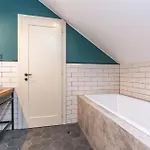 Funky Lux 2 Bedroom Loft In The Old Town דירה *