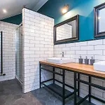 Funky Lux 2 Bedroom Loft In The Old Town *